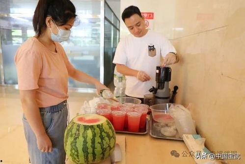 滕州医院吃瓜事件视频,一场网络视频引发的医疗争议